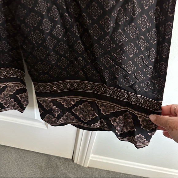 White House Black Market- Wide Leg Pants with side Zipper, size 4, size 8 - Picture 3 of 6